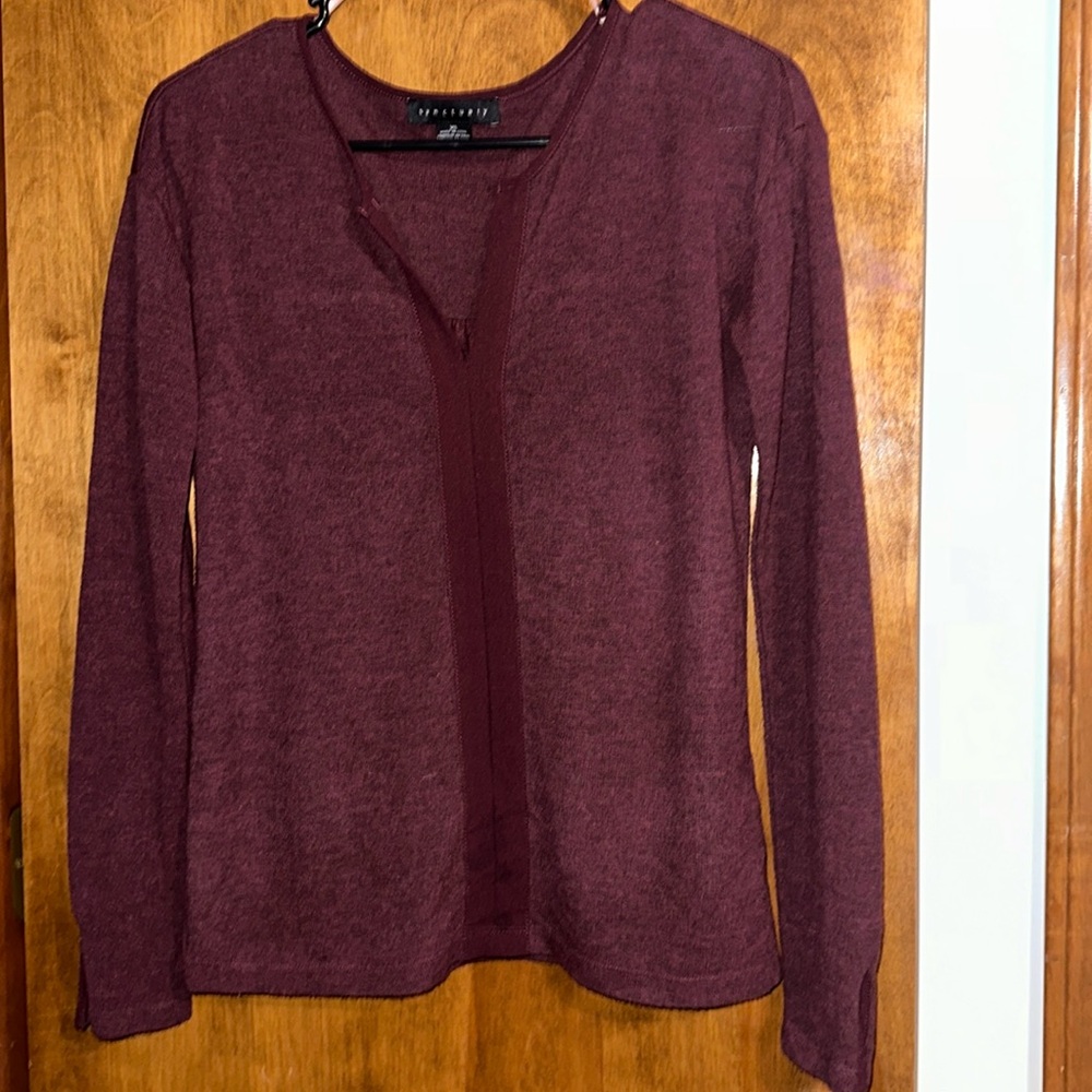 Sanctuary Burgundy Knit Rayon Blend Top Pullover Slit Neck Casual Blouse Size